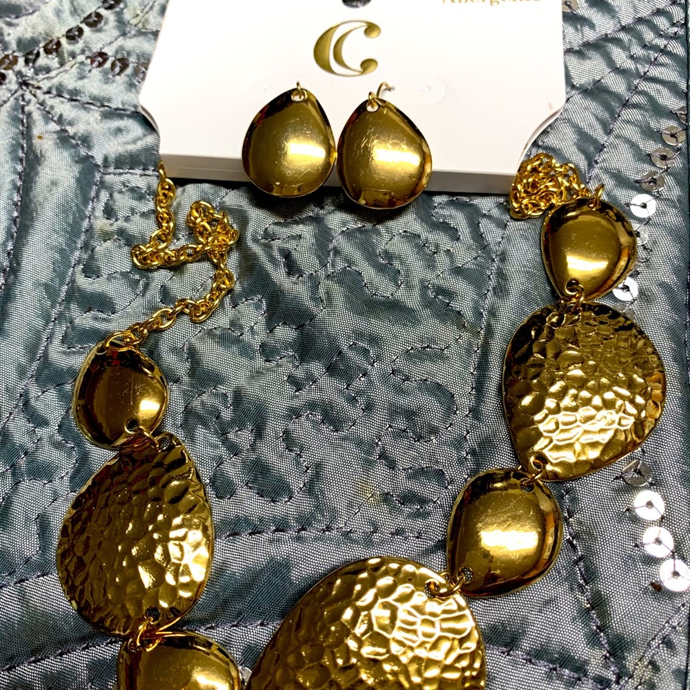 Necklace & Earrings
